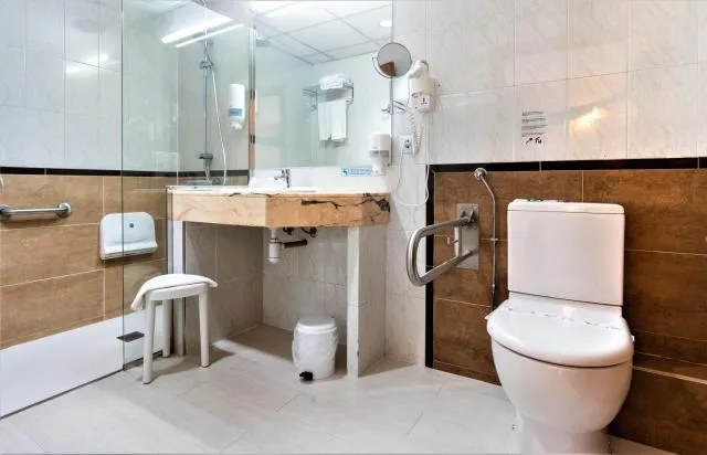  Hotel Panorama - picture  : Shower,Bathroom,Bathroom,Facility for disabled guests,Property 
