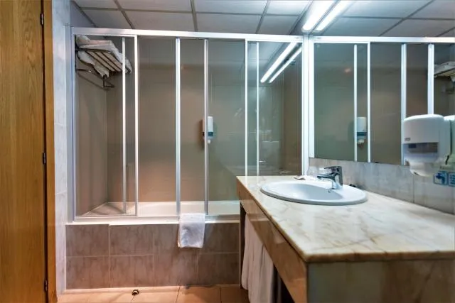  Hotel Panorama - picture  : Toilet,Bathroom,Bathroom,Bath,Property 