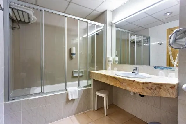  Hotel Panorama - picture  : Shower,Toilet,Bathroom,Bathroom,Bath,Property 
