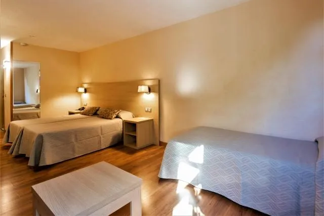  Hotel Panorama - picture  : Bed,Bed,Photo of the whole room,Seating area,Property,Room 