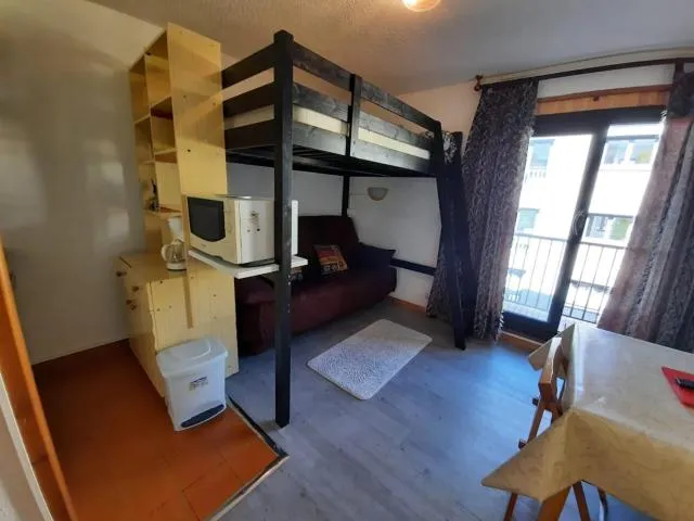  Altissim Nevada II - picture  : Bed,Balcony/Terrace,Kitchen or kitchenette,Living room,Dining area,Bedroom,Pets,Mountain view,Street view,bunk bed,Property,Room 