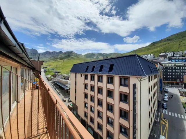  Altissim Griffon - picture  : Balcony/Terrace,Mountain view,Street view,Property 