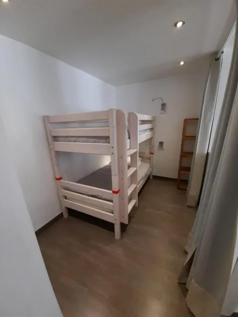  Altissim Griffon - picture  : Bed,Off site,Bedroom,bunk bed,Property,Room 