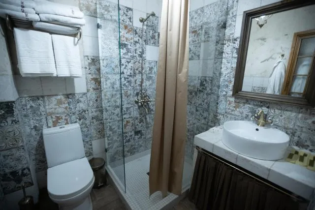  Boutique ETHNO HOTEL - picture  : Shower,Toilet,Bathroom,Bathroom,towels,Property 