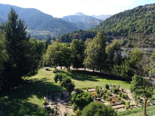  Apartaments Giberga - picture  : Day,Natural landscape,Garden,Garden view,Mountain view,Property 