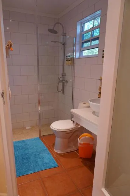  Cariñas Studio Apartments - picture  : Bathroom,Bathroom,Property 