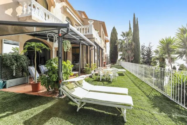  Studio avec vue sur la mer piscine interieure et terrasse a Menton a 4 km de la plage - photo  : Immeuble immobilier,Immeuble immobilier,Propriété 