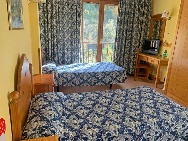  Hotel Antic - picture  : Bed,Bedroom,Property 