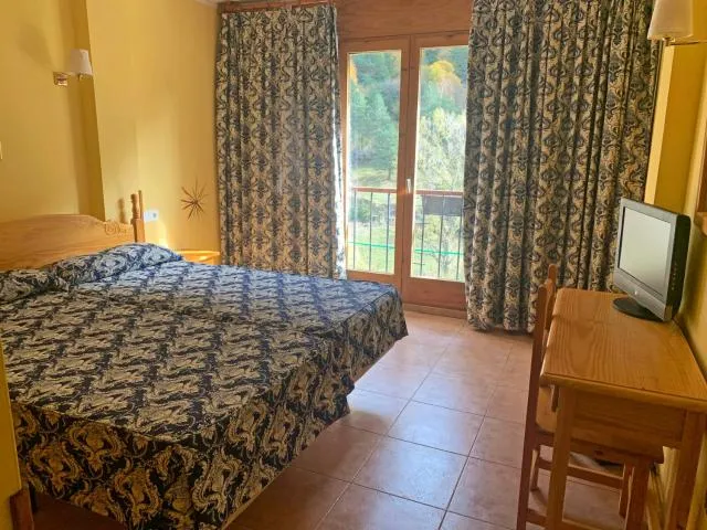  Hotel Antic - picture  : Bed,Bedroom,Property 