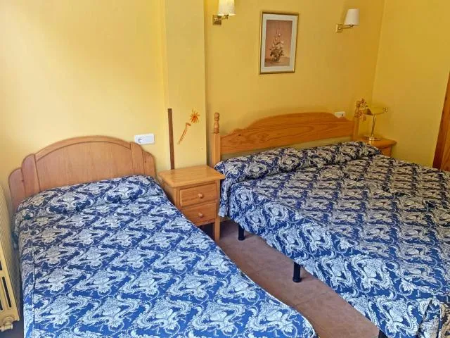  Hotel Antic - picture  : Bed,Bedroom,Property 