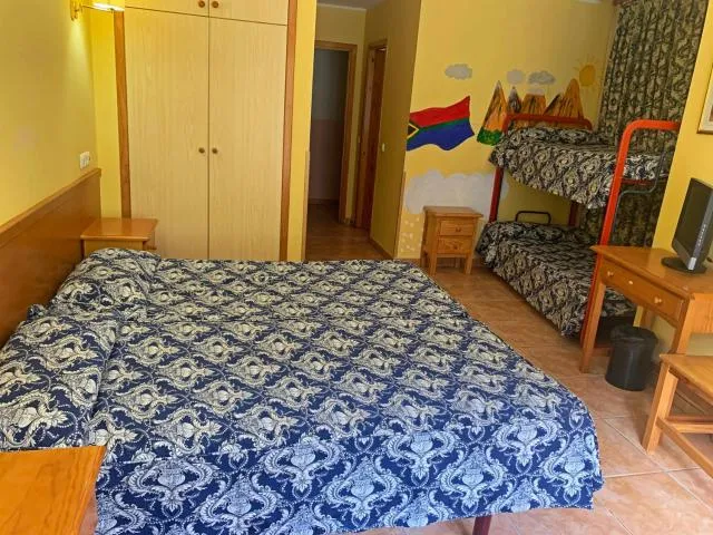  Hotel Antic - picture  : Bed,Bedroom,Property 