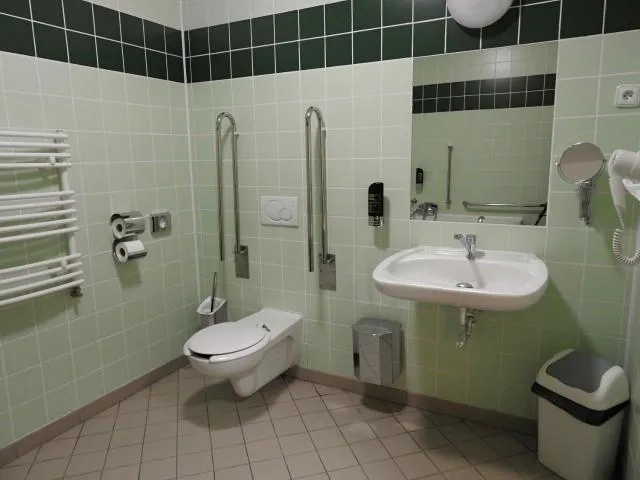  Hotel Emeran - picture  : Bathroom,Bathroom,Property 