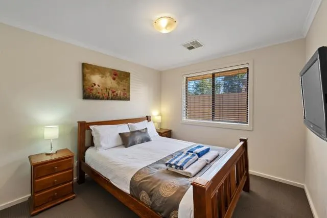  Discovery Parks - Barossa Valley - picture  : Bed,Bedroom,Property 
