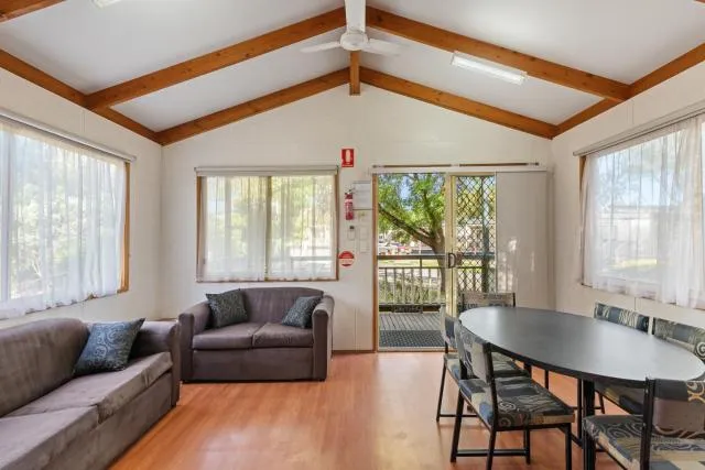  Discovery Parks - Barossa Valley - picture  : Seating area,Living room,Dining area,Property 