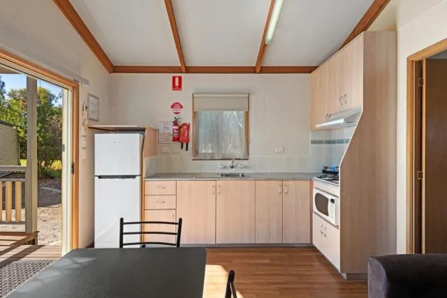  Discovery Parks - Barossa Valley - picture  : Kitchen/kitchenette,Kitchen or kitchenette,Dining area,Property 