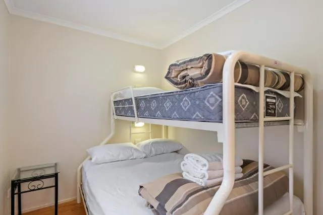  Discovery Parks - Barossa Valley - picture  : Off site,bunk bed,Room 