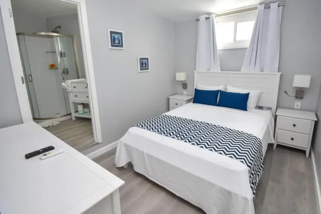  Siboney Beach Club - picture  : Bed,Photo of the whole room,Room 