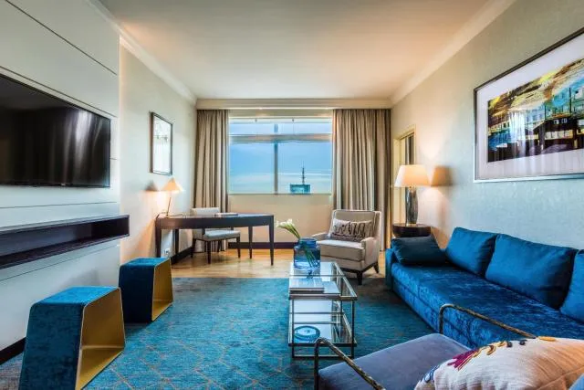  InterContinental Warszawa, an IHG Hotel - picture  : Seating area,Photo of the whole room,Room 