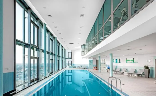  InterContinental Warszawa, an IHG Hotel - picture  : Swimming pool,Swimming pool,Property 