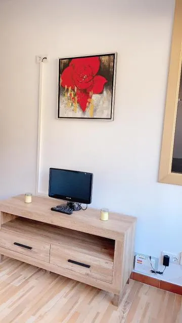  Perdiu 52 Confortable - picture  : TV/entertainment centre 