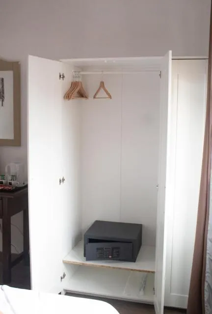  Hotel KATHMANDU - picture  : TV/entertainment centre,Other 