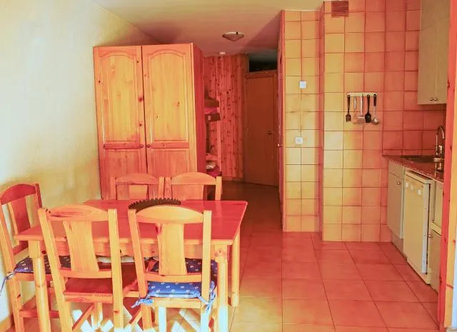  Kione Calgary - picture  : Dining area,Dining area,Property 