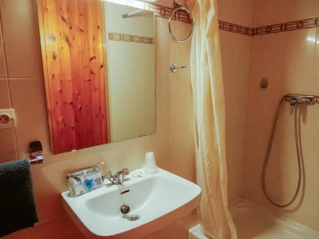  Kione Lake Placid - picture  : Bathroom,Summer,Bathroom,Property 