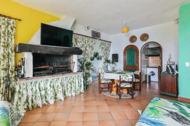  Studio avec vue sur la mer piscine interieure et terrasse a Menton a 4 km de la plage - photo  : Salon,Propriété 