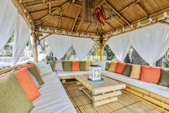  Studio avec vue sur la mer piscine interieure et terrasse a Menton a 4 km de la plage - photo  : Zone assise,Balcon/Terrasse,Propriété 