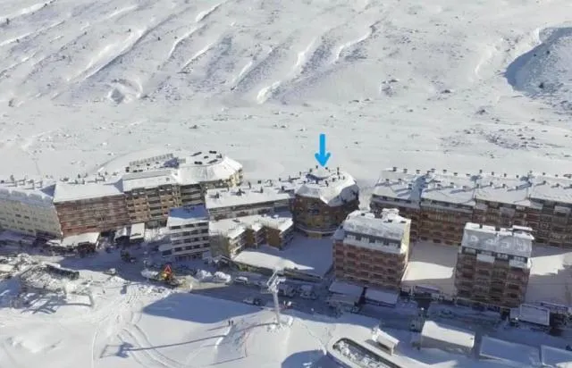  Altissim Grantetras - picture  : Shower,Property building,Bird's eye view,Day,Bird's eye view,Ski School,Skiing,On site,Property 