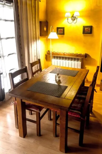  One bedroom appartement at El Tarter 10 m away from the slopes with furnished terrace and wifi - picture  : Dining area,Dining area,Property 