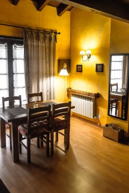  One bedroom appartement at El Tarter 10 m away from the slopes with furnished terrace and wifi - picture  : Dining area,Dining area,Property 