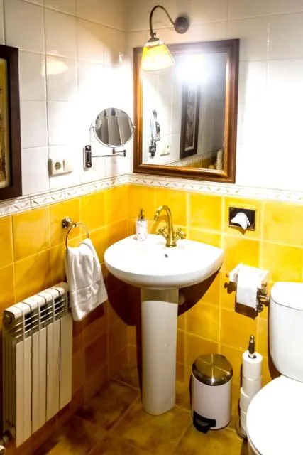  One bedroom appartement at El Tarter 10 m away from the slopes with furnished terrace and wifi - picture  : Bathroom,Bathroom,Property 