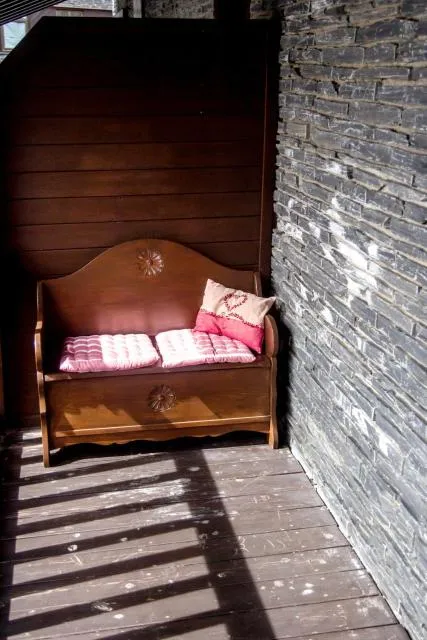  One bedroom appartement at El Tarter 10 m away from the slopes with furnished terrace and wifi - picture  : Seating area,Bed,Balcony/Terrace,Property 