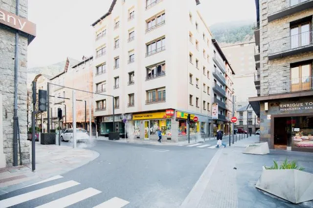  El Niu de Escaldes - picture  : Aqua park,Summer,Property 