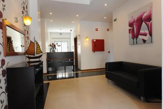  Inn Luanda - picture  : Nearby landmark,Seating area,Lobby or reception,Property 