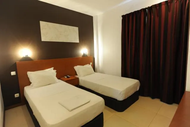  Inn Luanda - picture  : Bed,Bedroom,Area and facilities,Property 