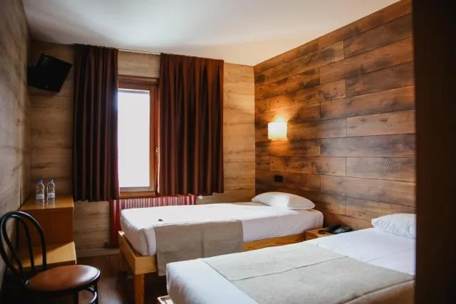  Cal Ruiz - picture  : Bed,Bedroom,Property 