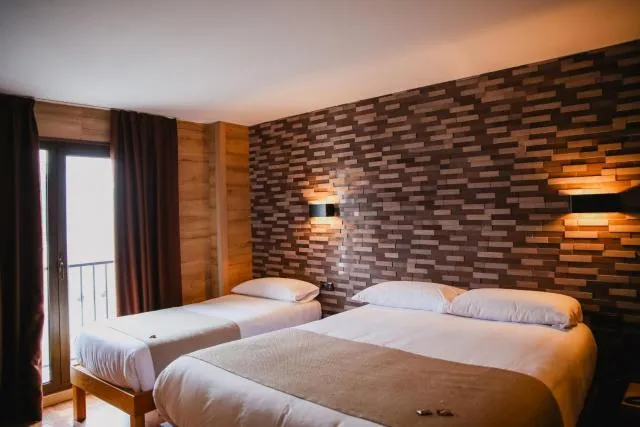  Cal Ruiz - picture  : Bed,Bedroom,Property 