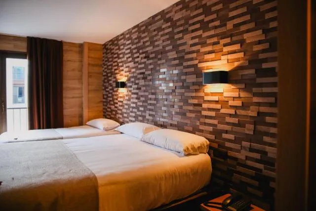  Cal Ruiz - picture  : Bed,Bedroom,Property 