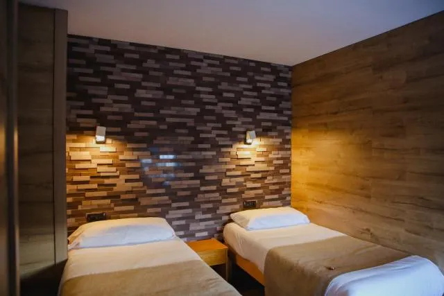  Cal Ruiz - picture  : Bed,Bedroom,Property 