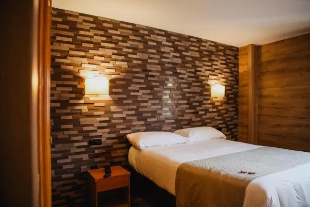  Cal Ruiz - picture  : Bed,Bedroom,Property 