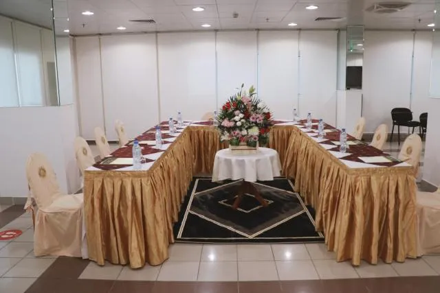  Spark Residence Hotel - picture  : Business facilities,Banquet/Function facilities,Meeting/conference room,Property 
