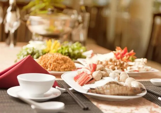  Spark Residence Hotel - picture  : Restaurant/places to eat,Property 