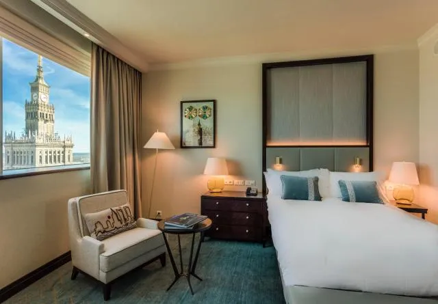  InterContinental Warszawa, an IHG Hotel - picture  : Bed,Summer,Photo of the whole room,Room 