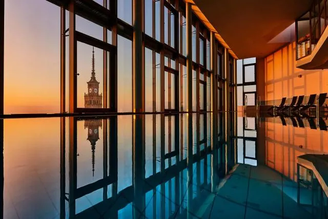  InterContinental Warszawa, an IHG Hotel - picture  : Swimming pool,Summer,Swimming pool,Property 