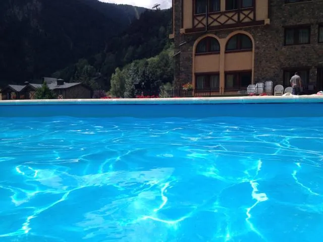  Hotel Xalet Verdú - picture  : Swimming pool,Summer,Swimming pool,Property 