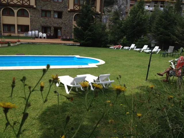  Hotel Xalet Verdú - picture  : Swimming pool,Garden,Swimming pool,Property 