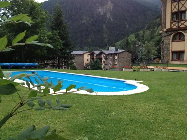  Hotel Xalet Verdú - picture  : Swimming pool,Garden,Swimming pool,Property 