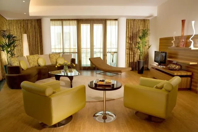  Burjuman Arjaan by Rotana - Dubai - picture  : Seating area,Living room,Property 